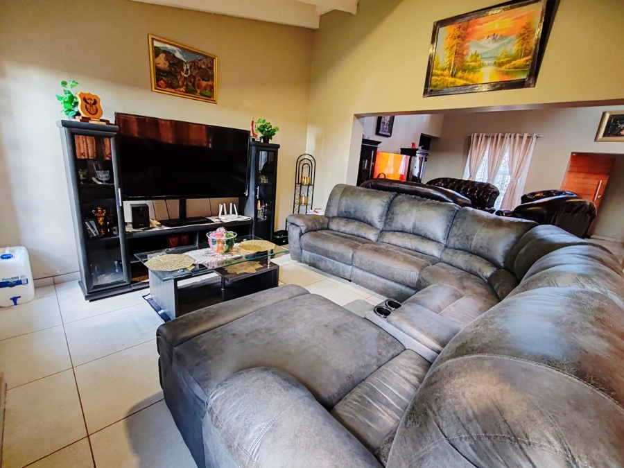3 Bedroom Property for Sale in Grimbeeck Park North West